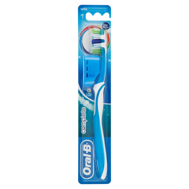 Oral-B Spazzolino Manuale Complete 5in1 40 Medio